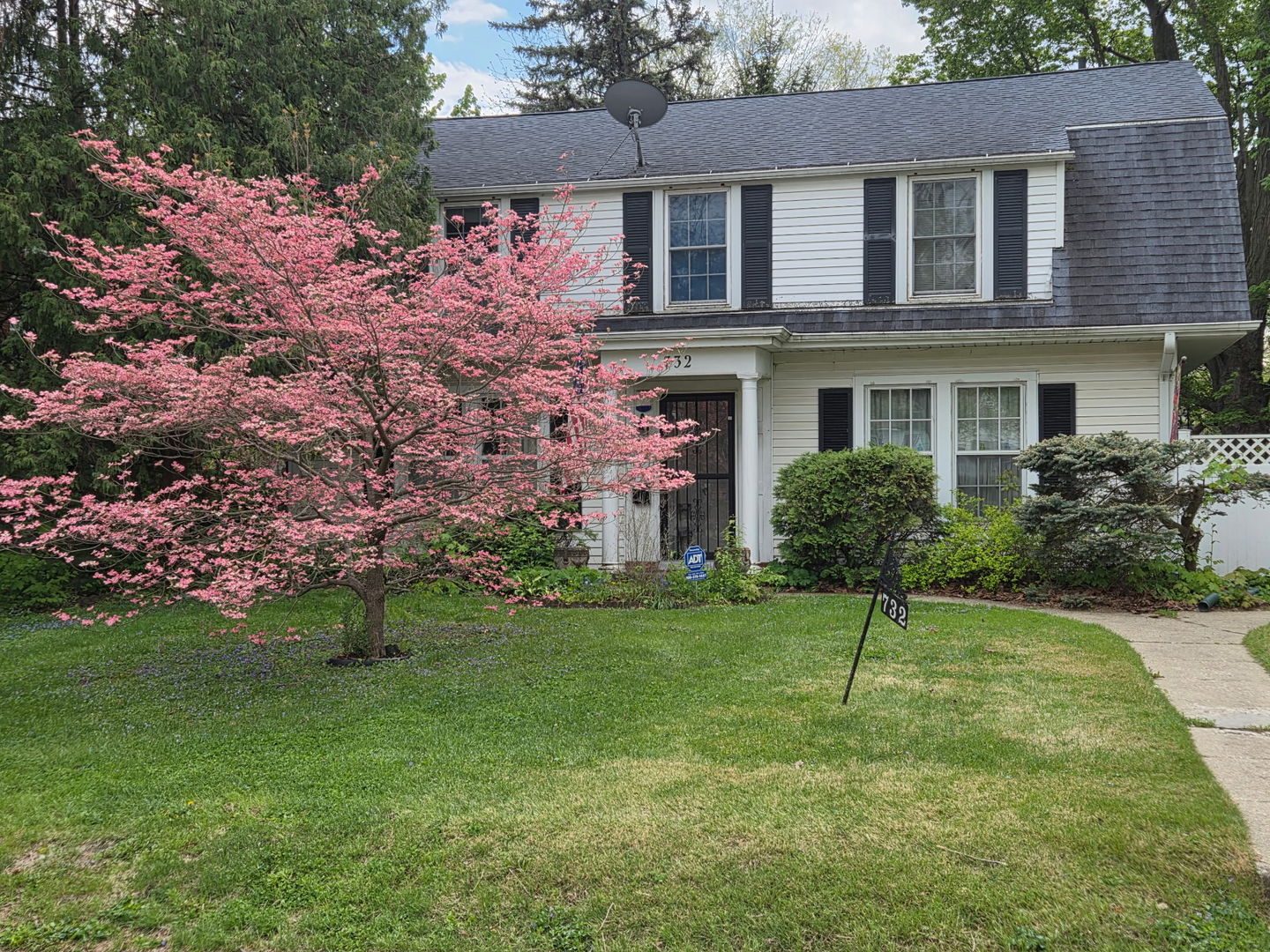 732 John Street Property Photo 2
