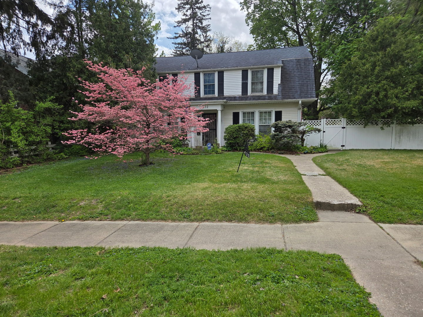732 John Street Property Photo 3