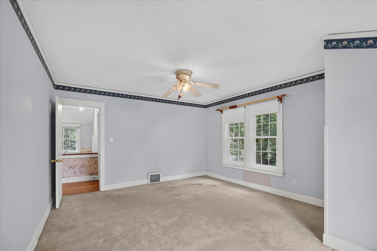 732 John Street Property Photo 30