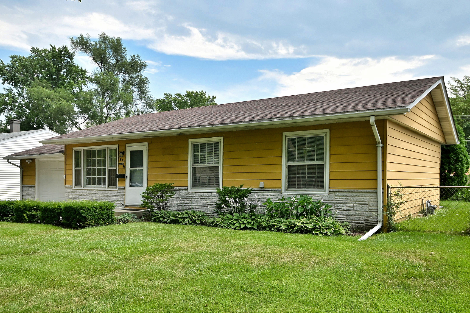 1675 Evergreen Avenue Property Photo 2
