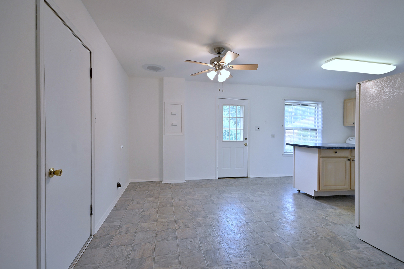 1675 Evergreen Avenue Property Photo 6