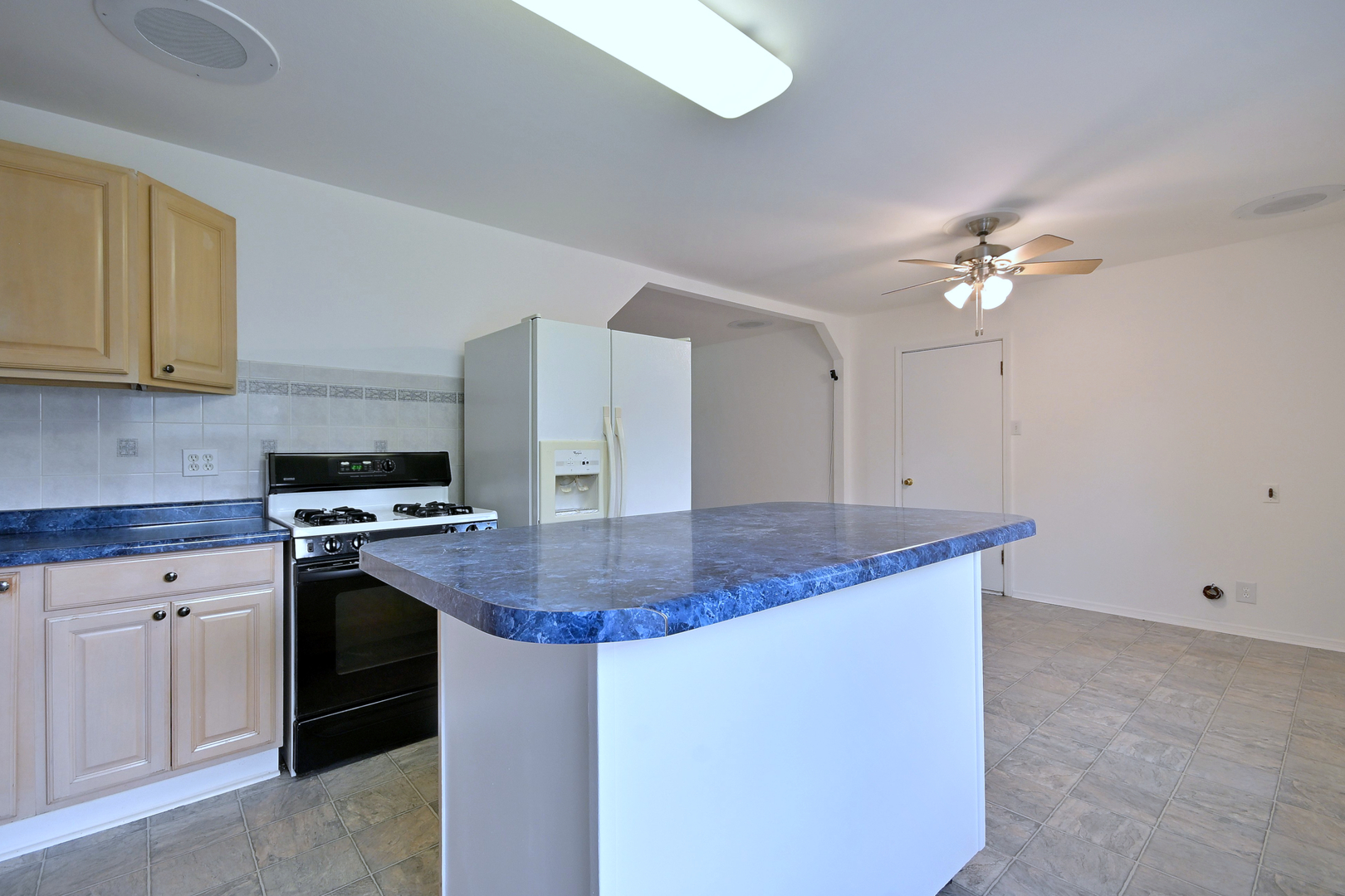 1675 Evergreen Avenue Property Photo 10
