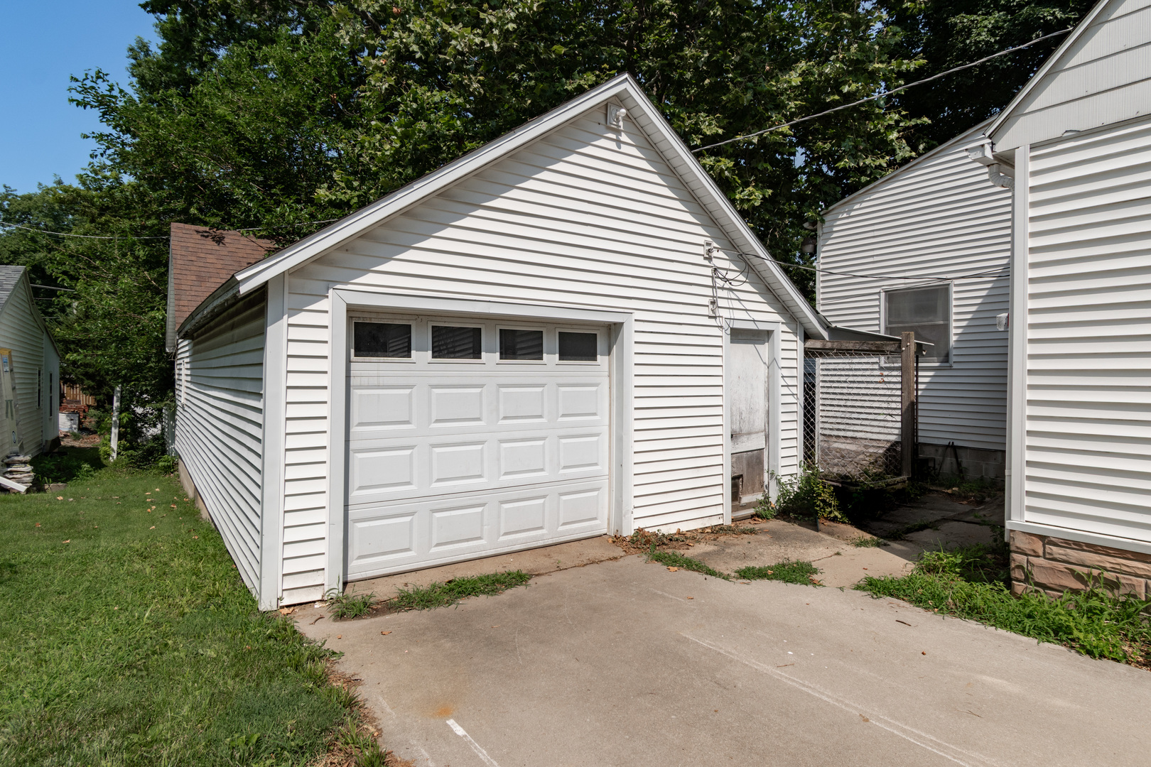 1109 N Mill Street Property Photo 2