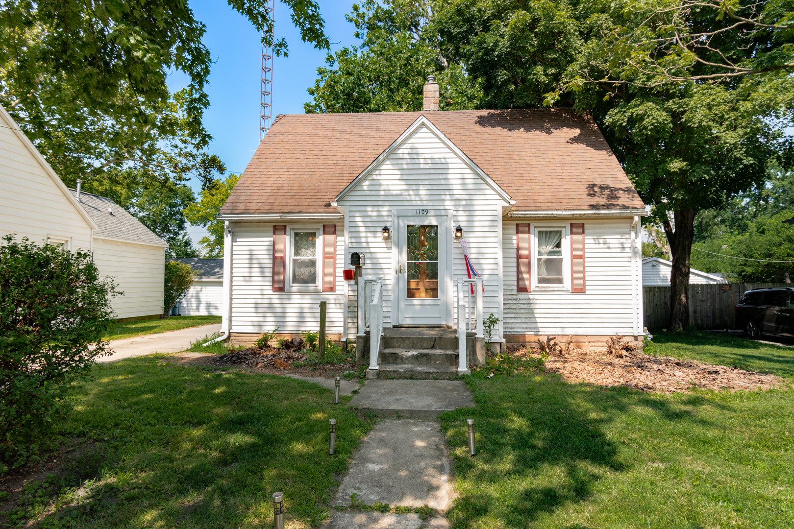 1109 N Mill Street Property Photo 3