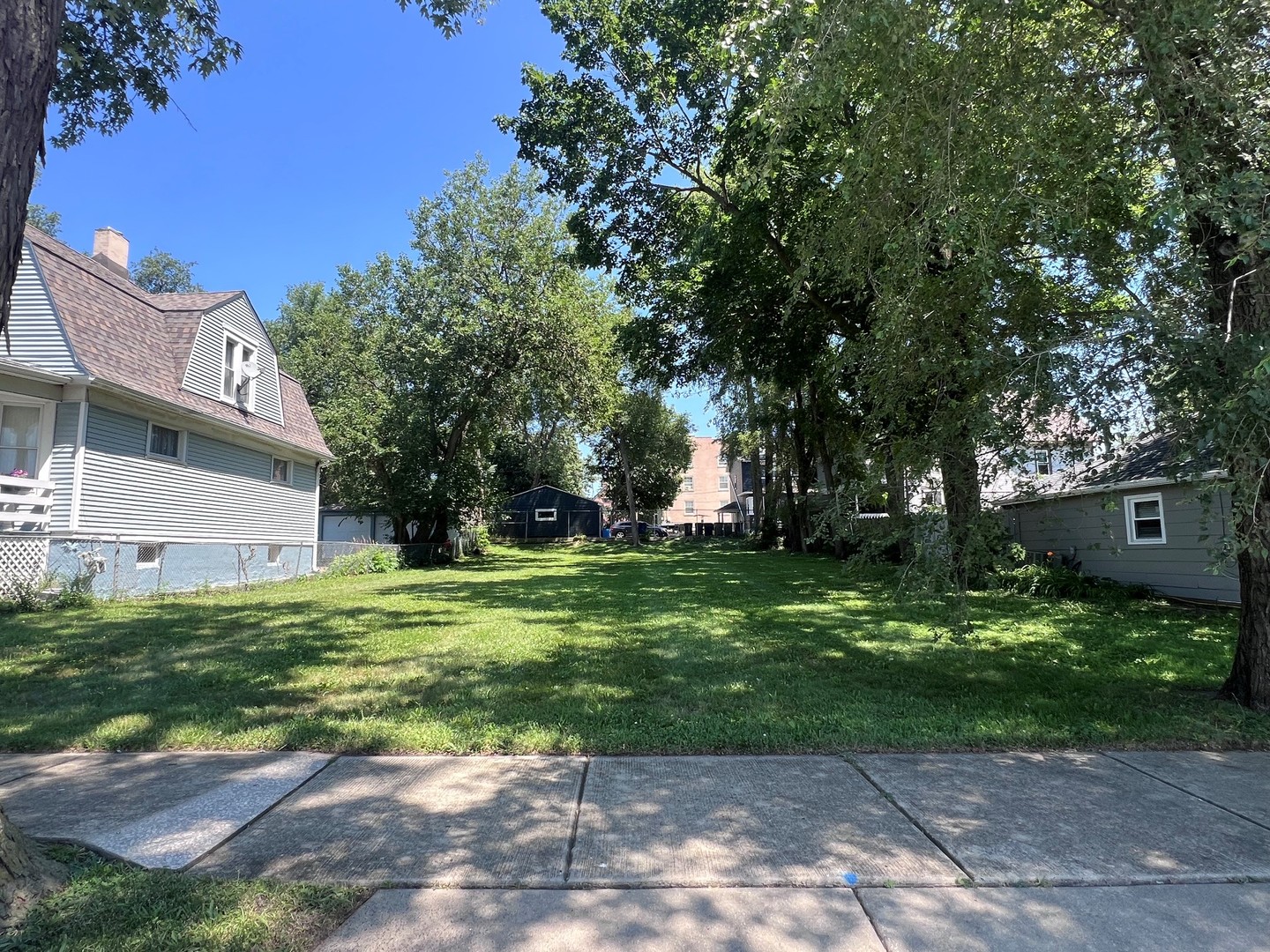 407 Brook Street Property Photo 1