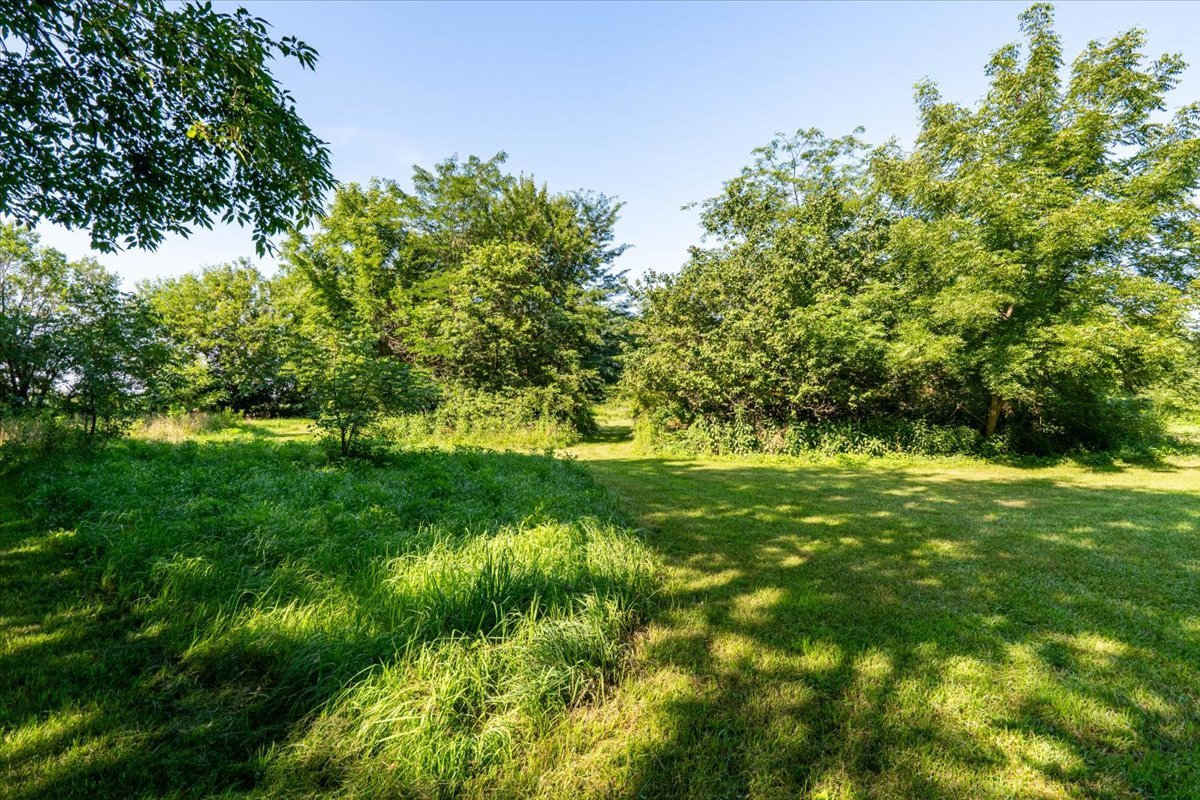 28 Burr Oaks Lane Property Photo 4