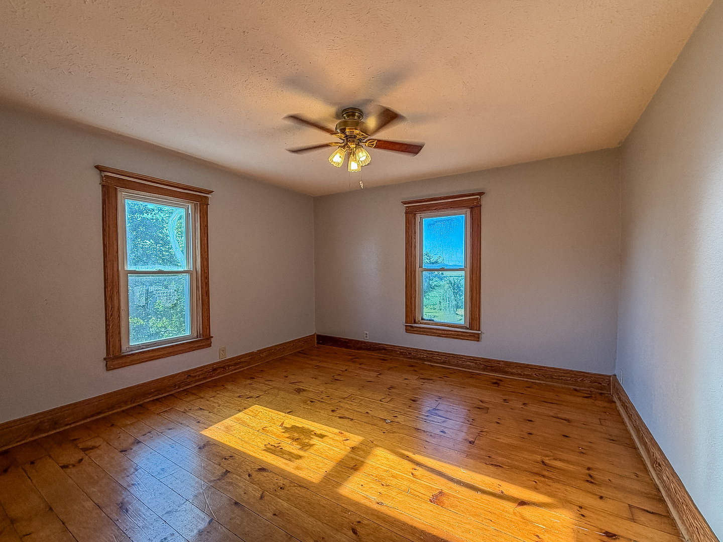 23 E 1500 North Road Property Photo 44
