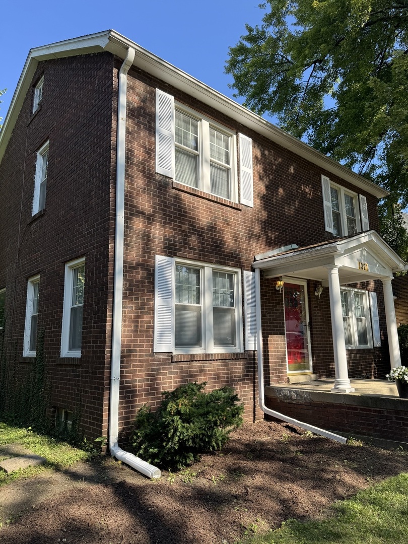 1321 N Jackson Street Property Photo 2