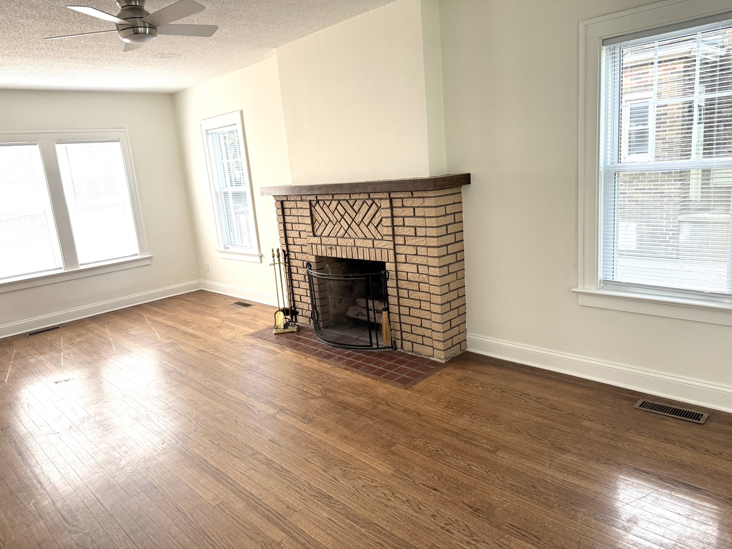 1321 N Jackson Street Property Photo 7
