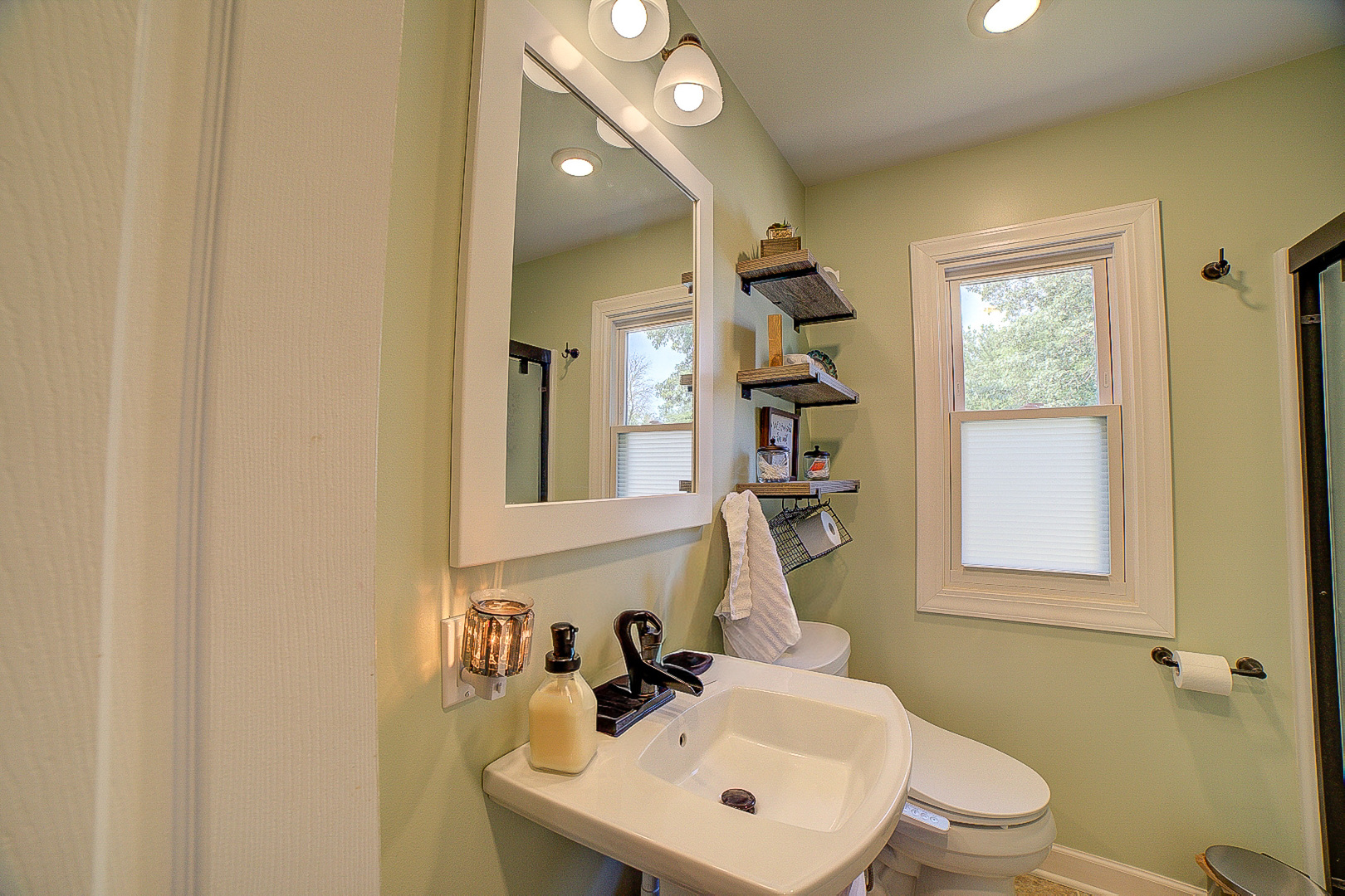 830 E Elm Street Property Photo 16