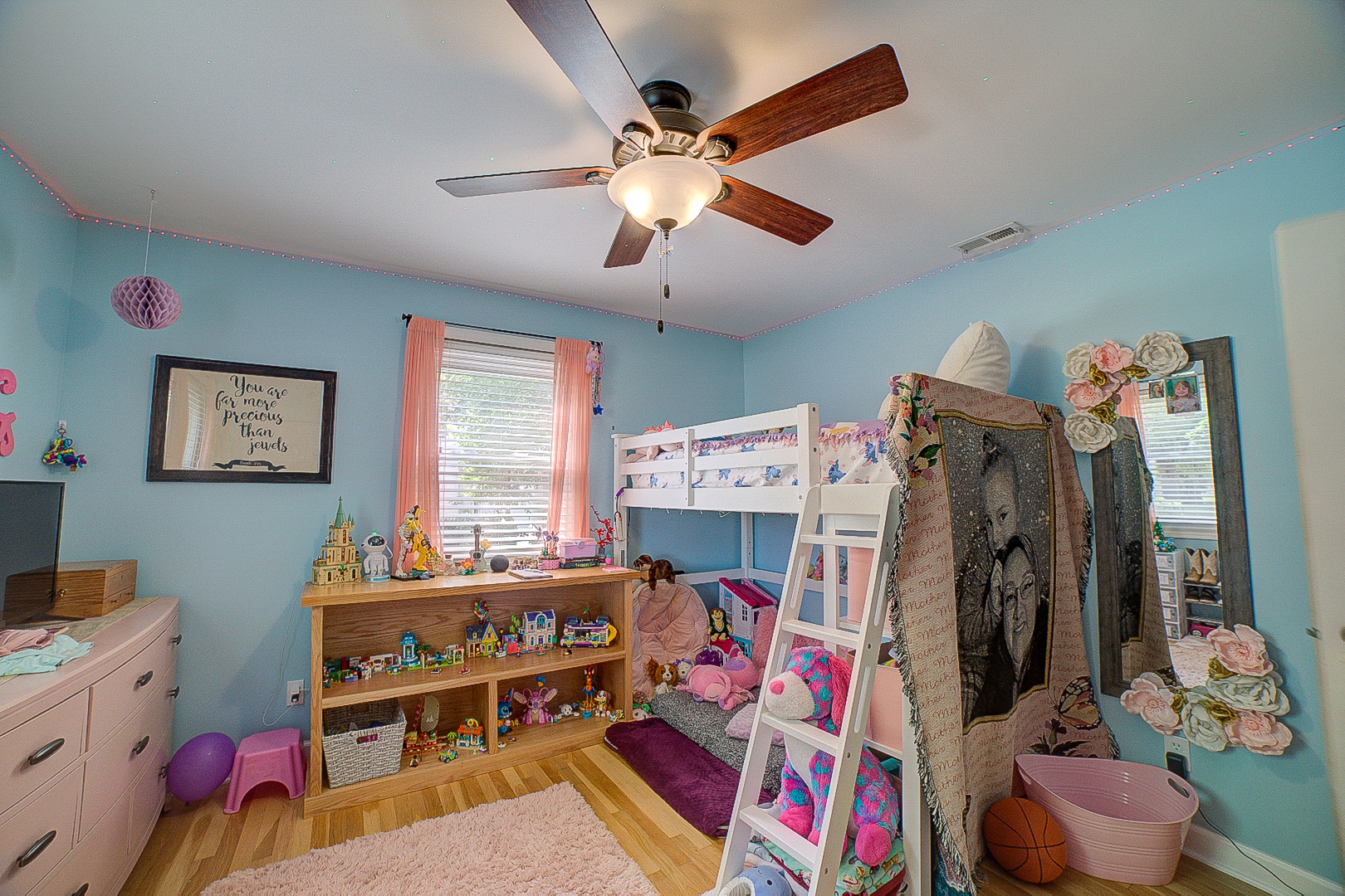 830 E Elm Street Property Photo 19