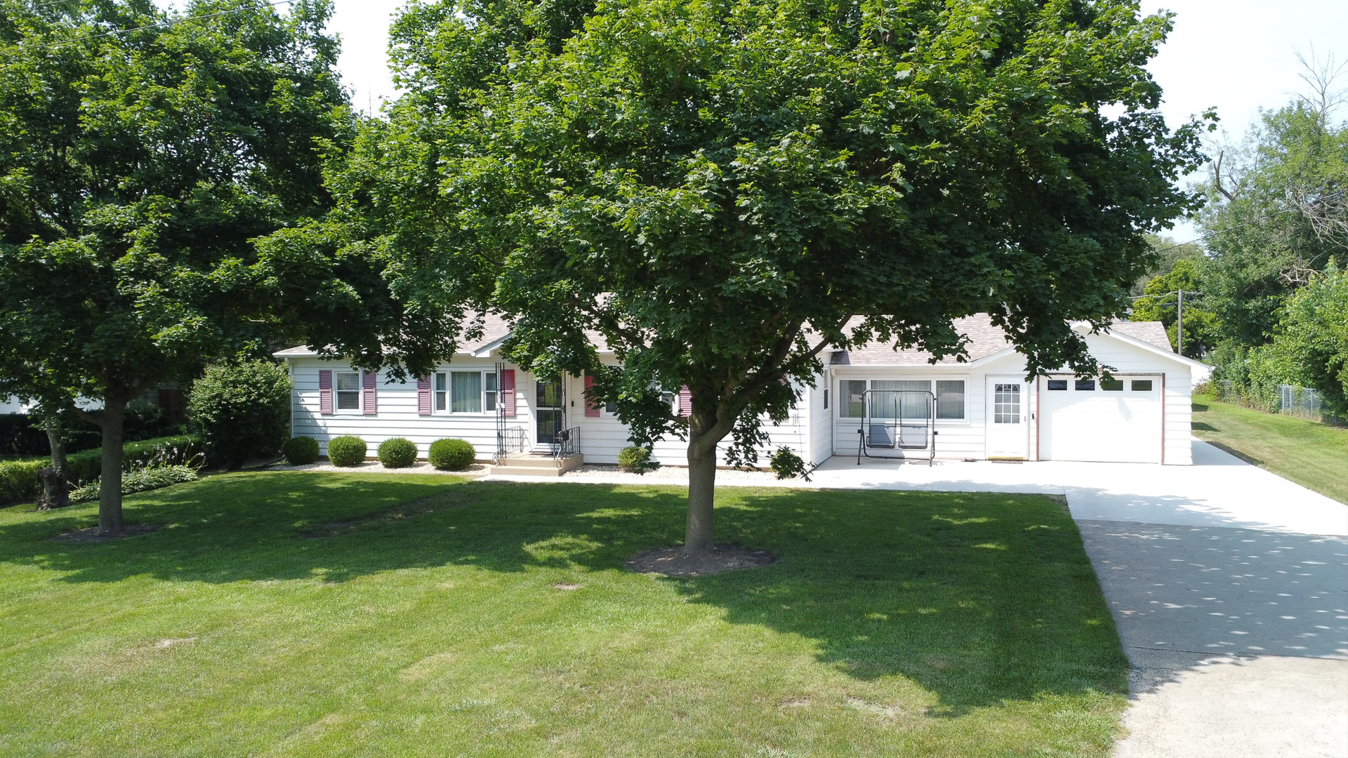 830 E Elm Street Property Photo 39