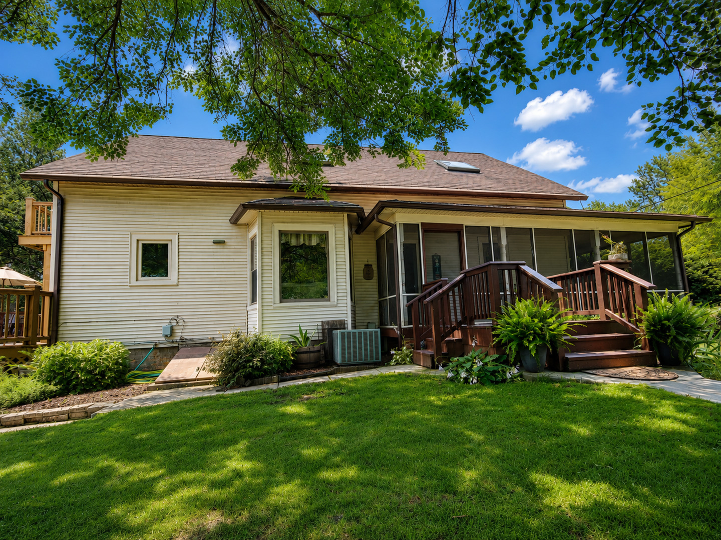 3447 E Bemes Road Property Photo 3