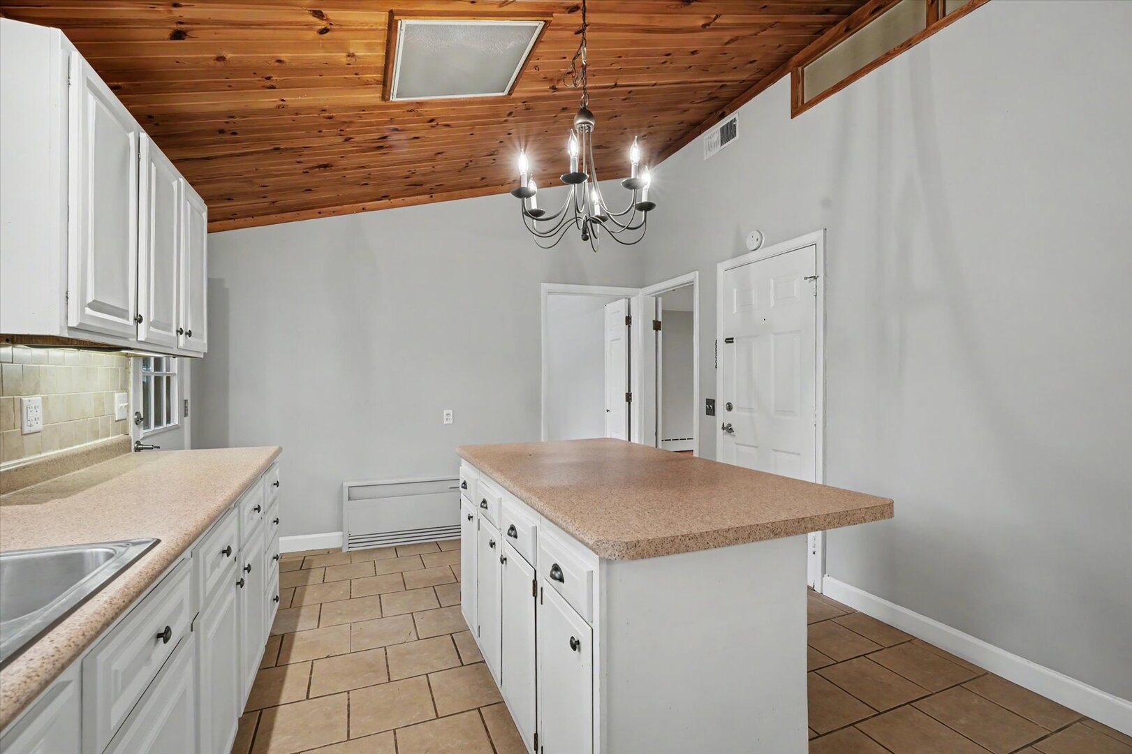 1612 Chevy Chase Drive Property Photo 17