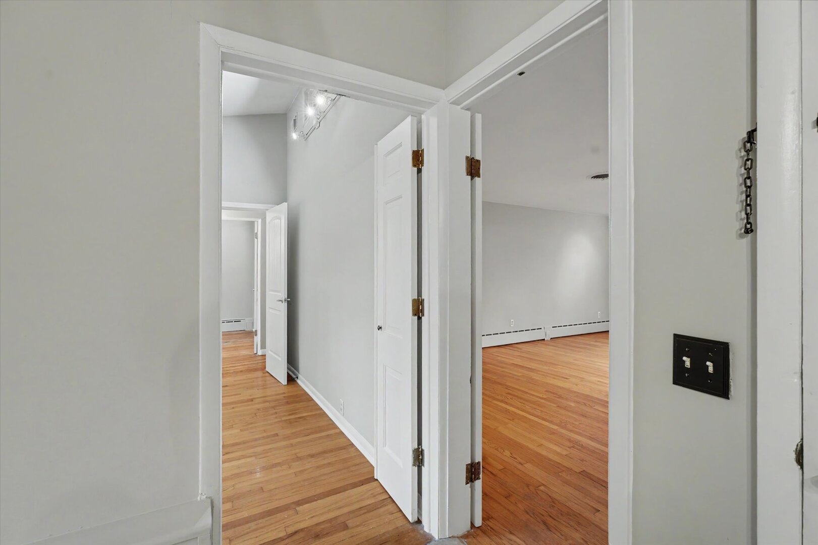 1612 Chevy Chase Drive Property Photo 18
