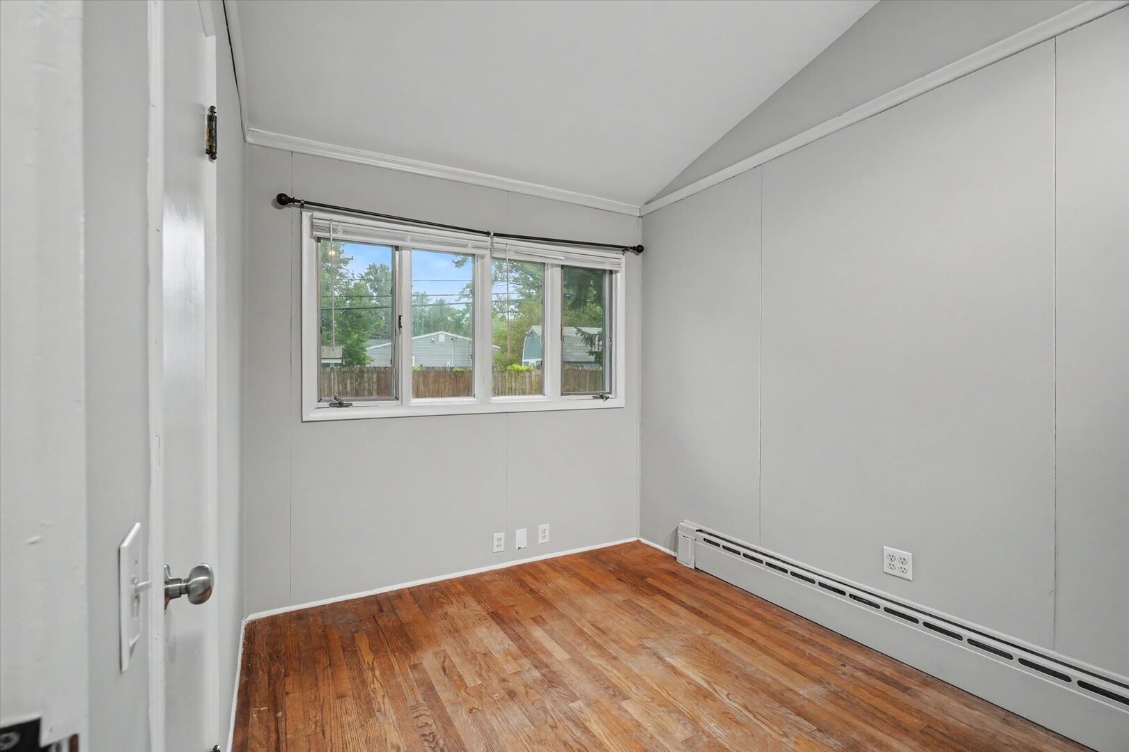 1612 Chevy Chase Drive Property Photo 23
