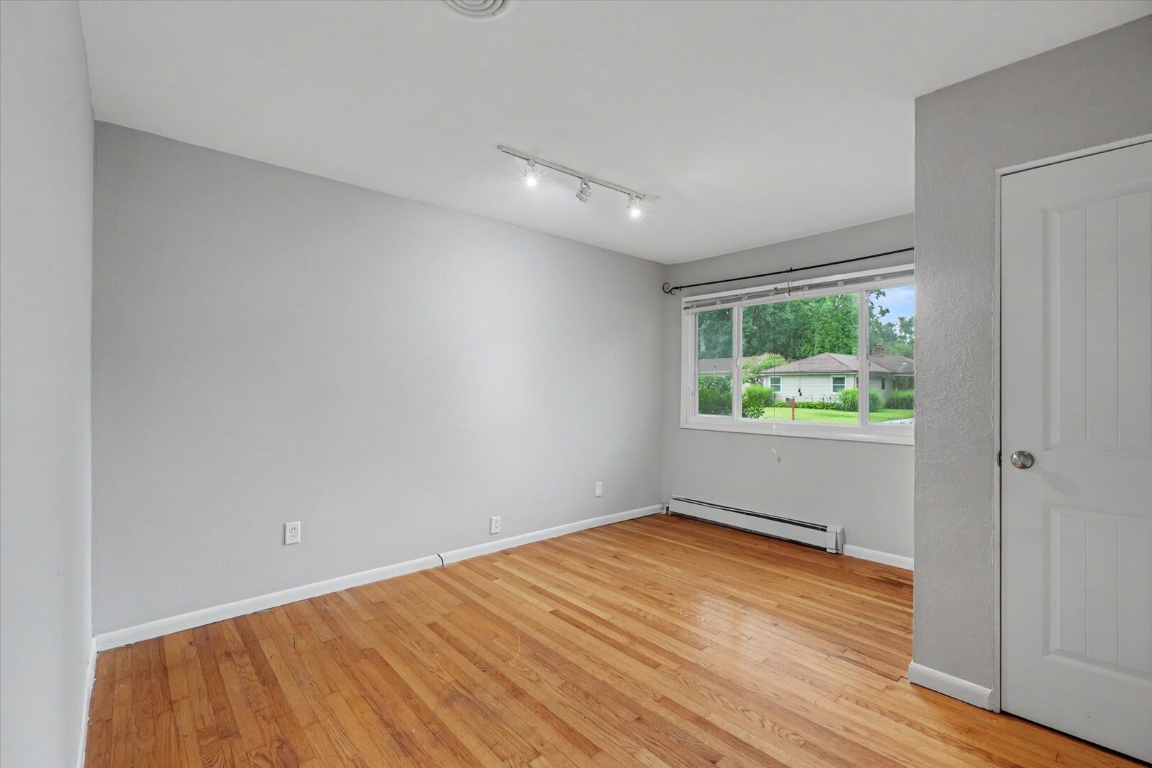 1612 Chevy Chase Drive Property Photo 27