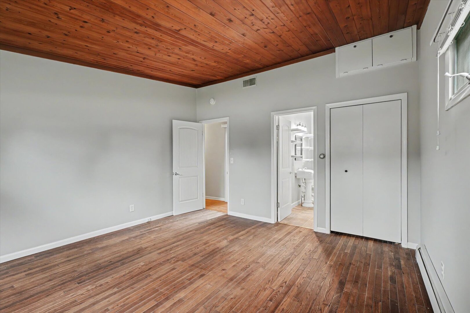 1612 Chevy Chase Drive Property Photo 31