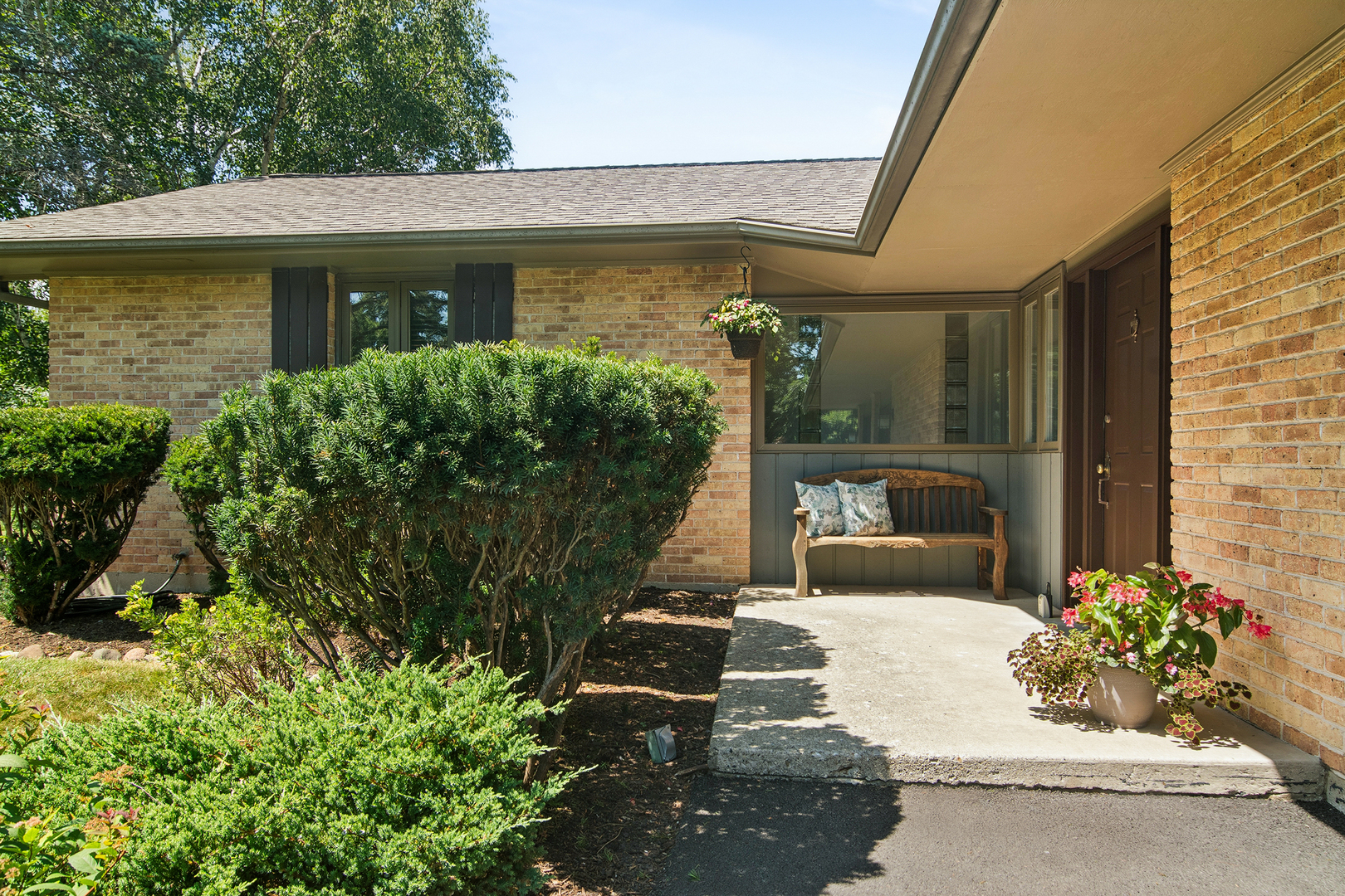 20590 W Exeter Road Property Photo 2