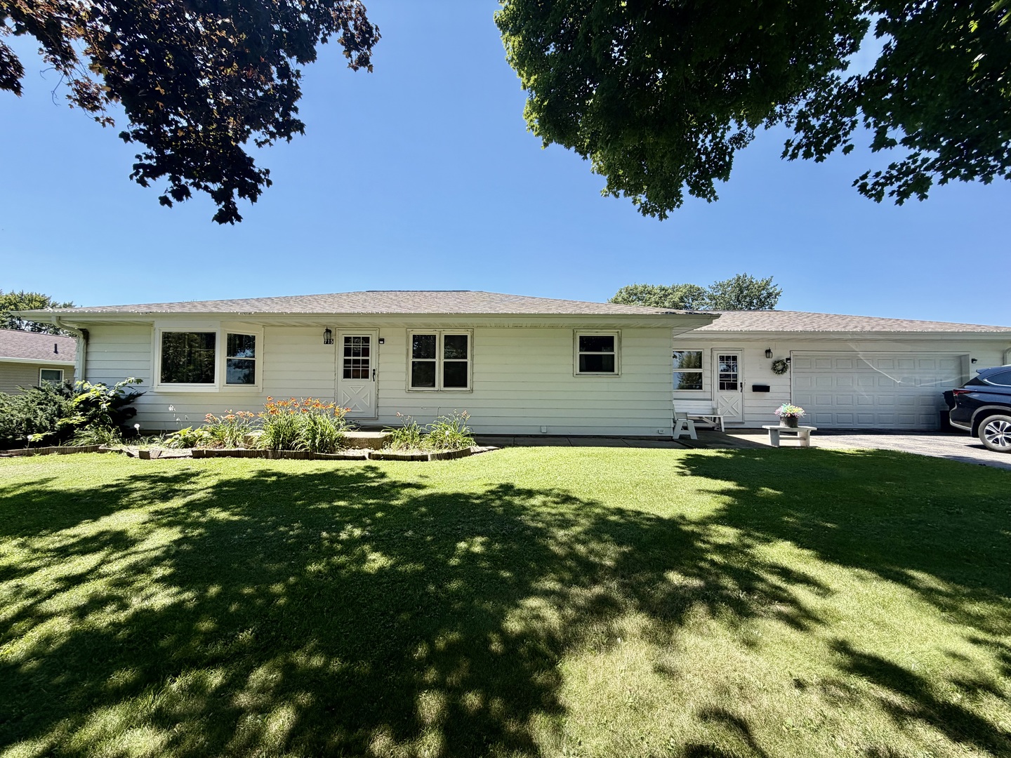 715 Hager Avenue Property Photo 1