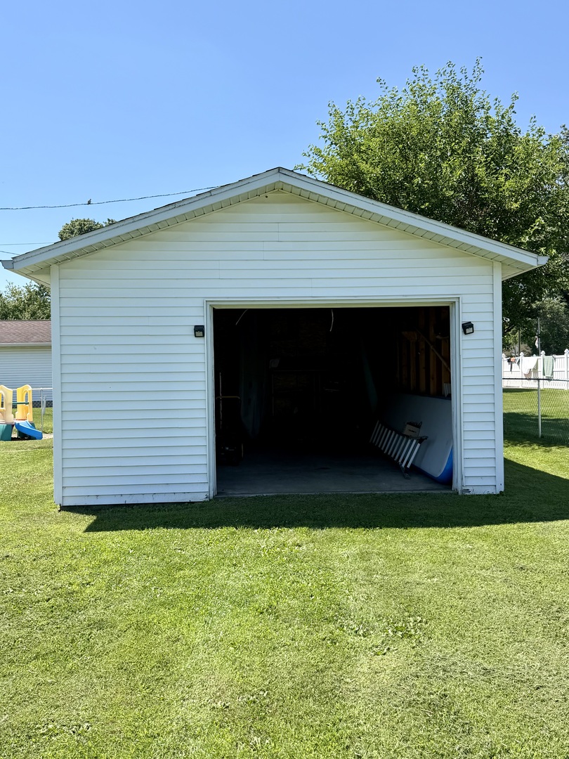 715 Hager Avenue Property Photo 23