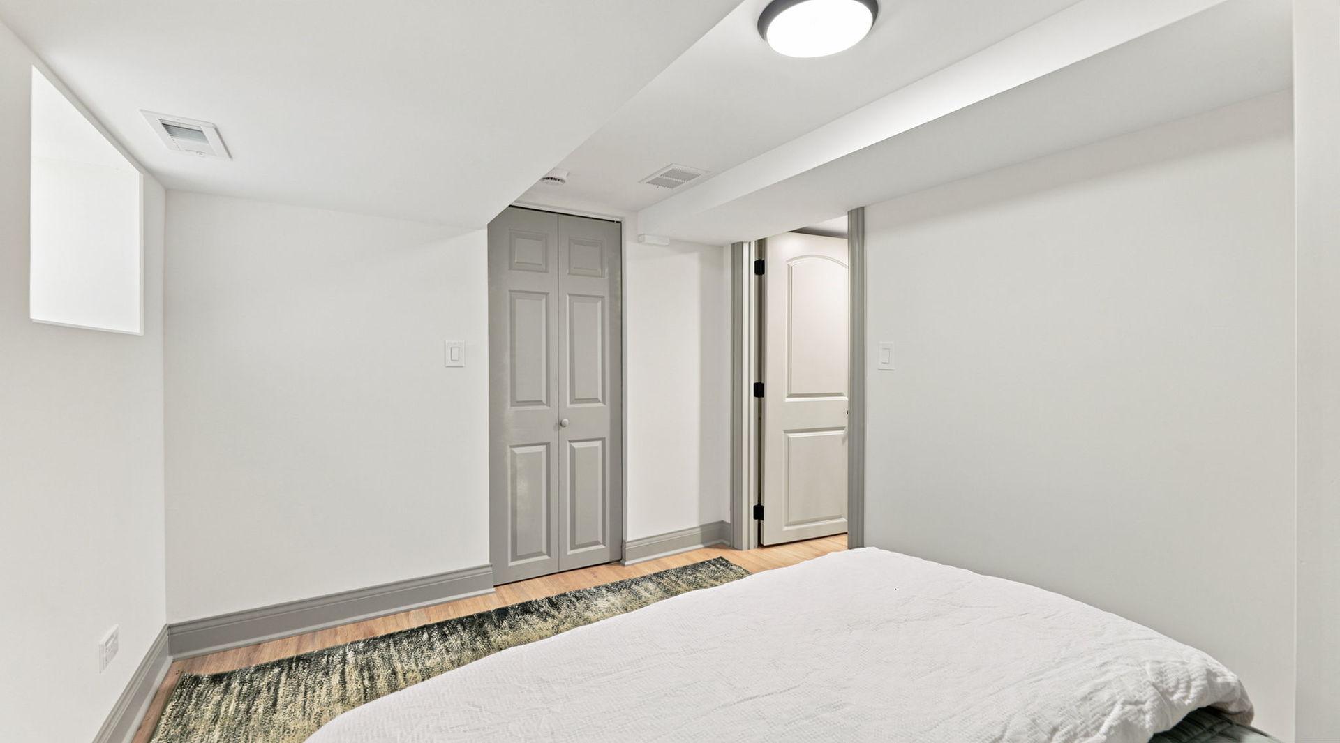 1223 W 112th Street Property Photo 36