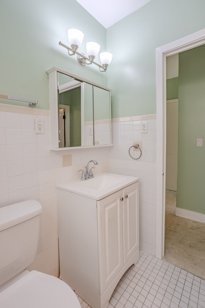 5515 N Monitor Avenue 1 Property Photo 8