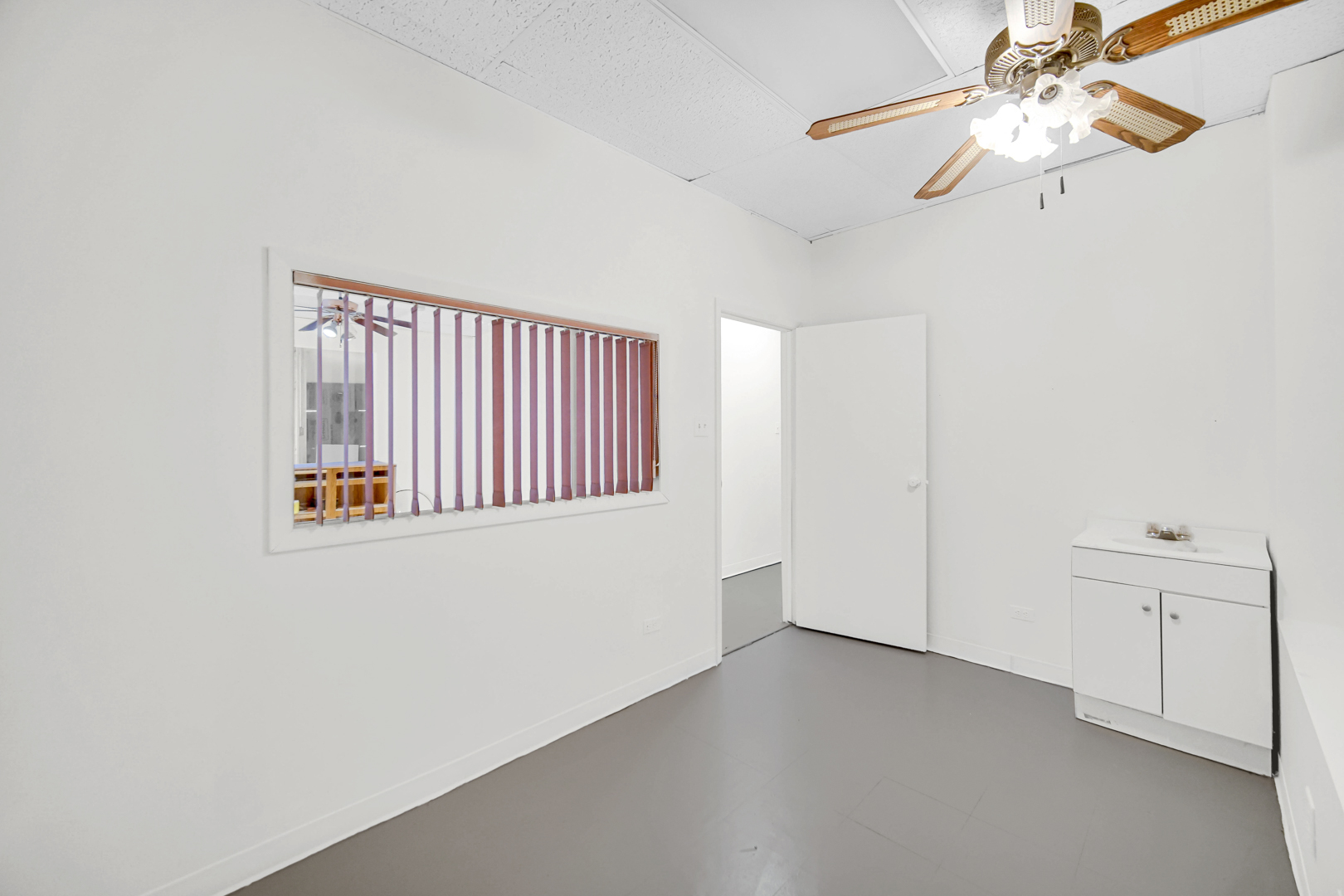 2201 W Roosevelt Road Property Photo 25