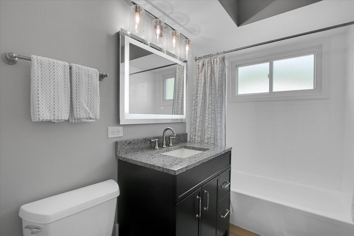7635 Walnut Avenue Property Photo 14