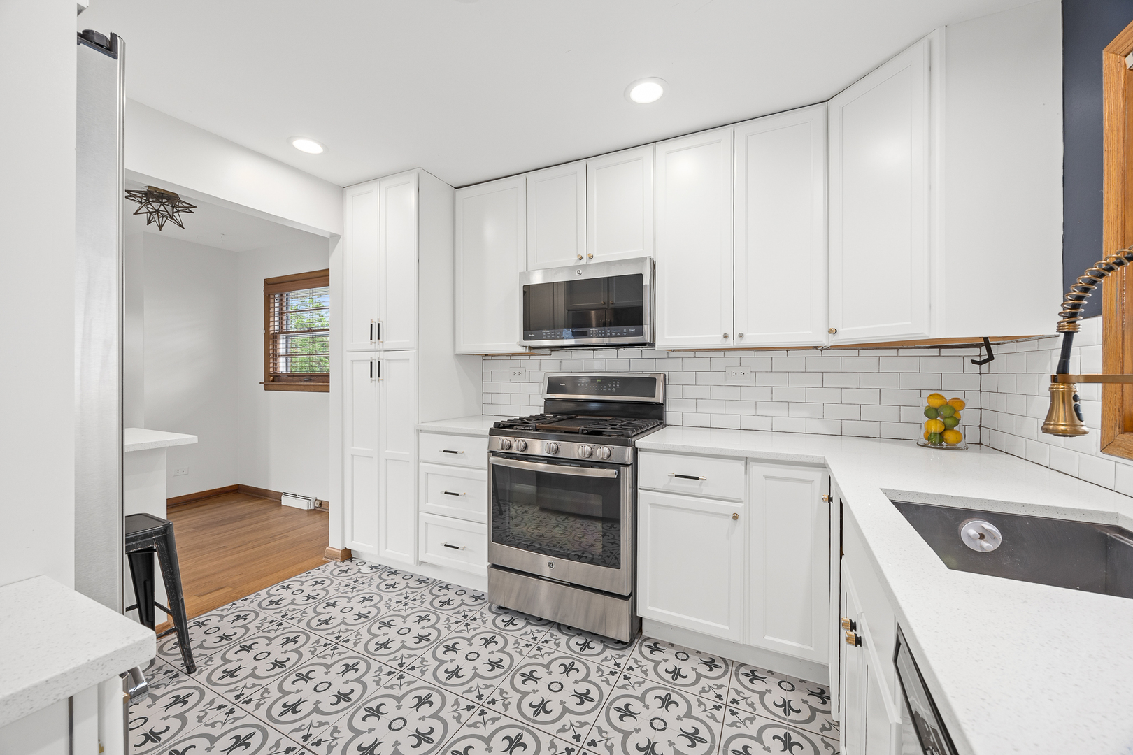 22 6th Street Property Photo 9