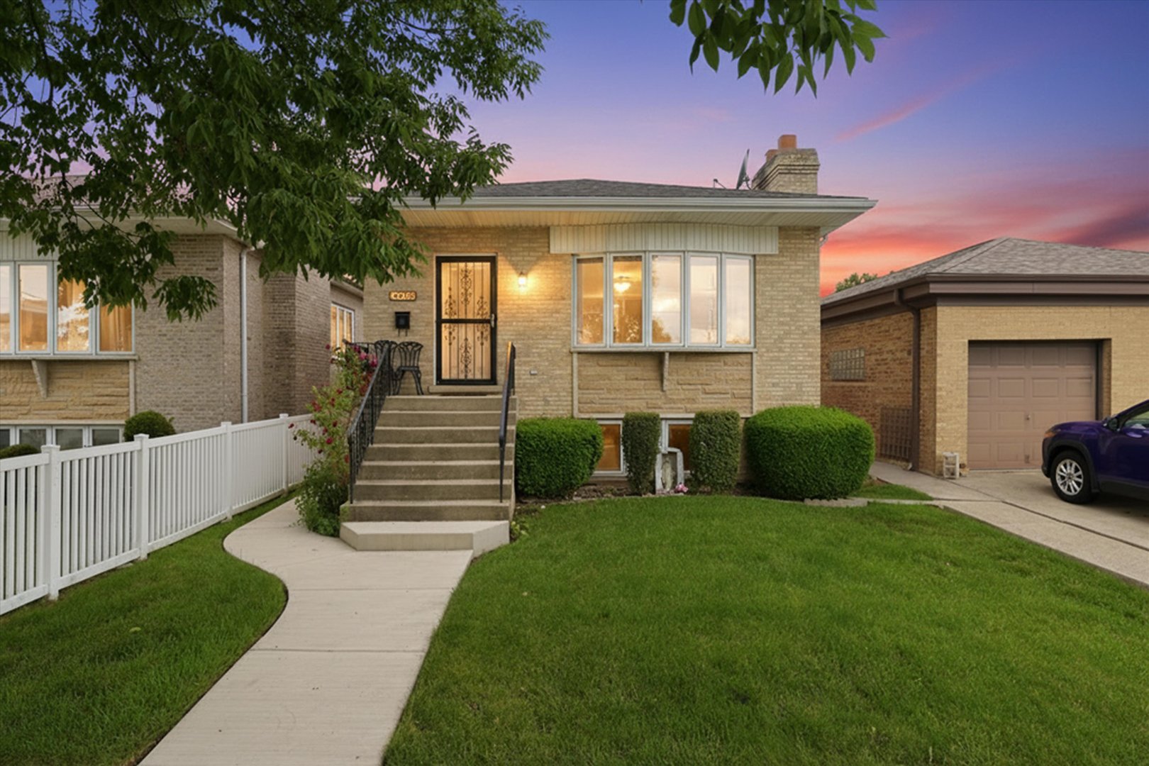 4818 N Sayre Avenue Property Photo 1