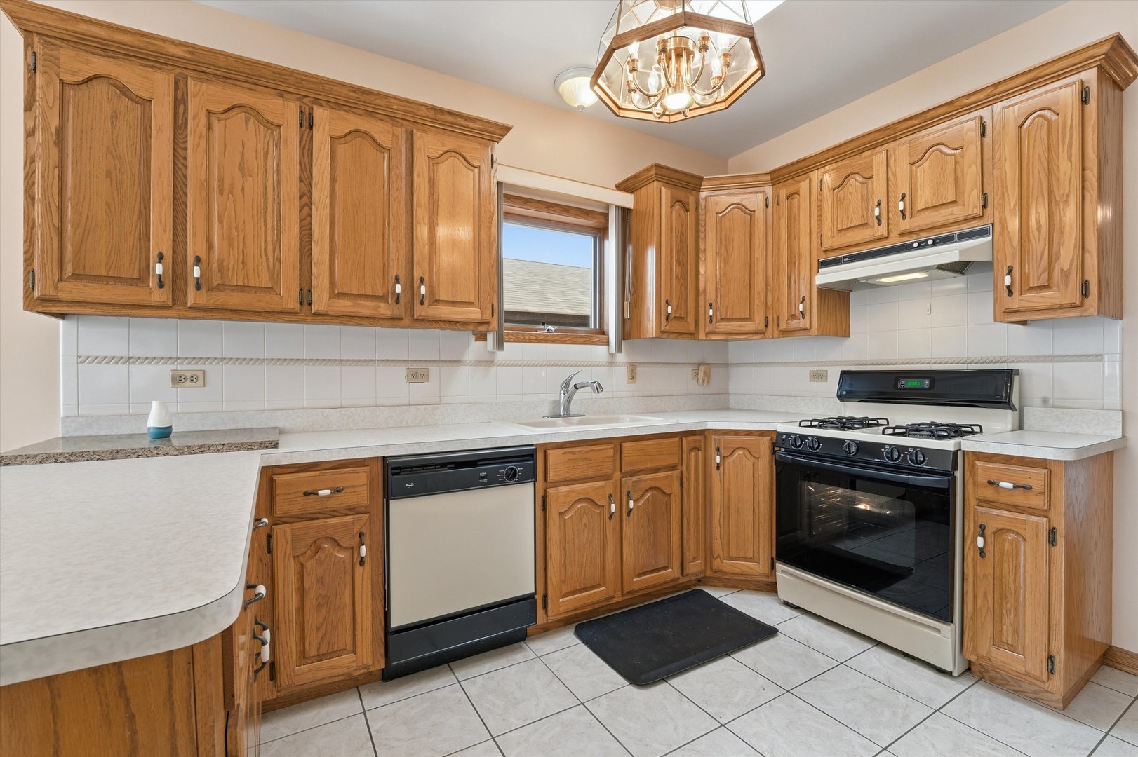 4818 N Sayre Avenue Property Photo 3