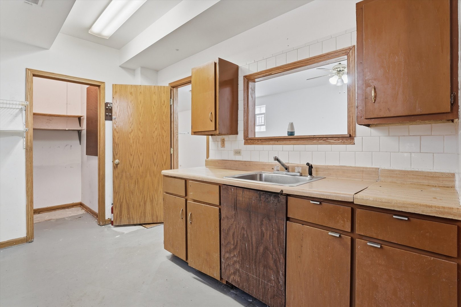 4818 N Sayre Avenue Property Photo 17
