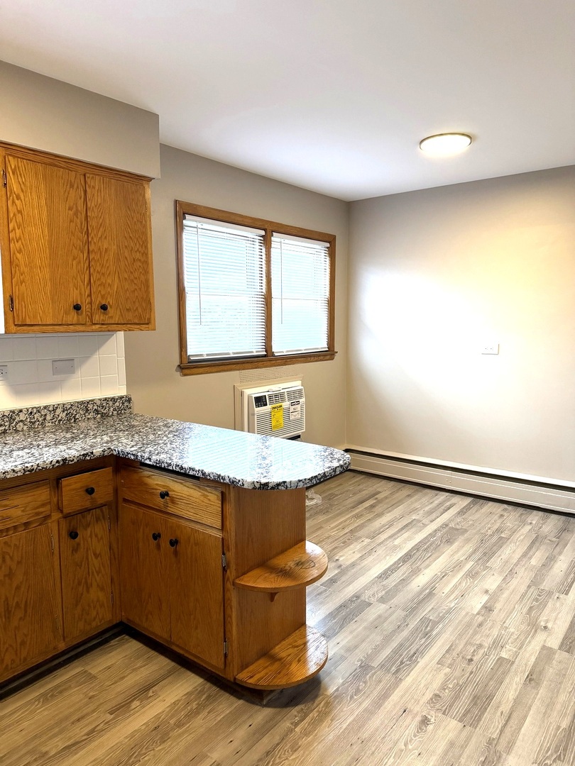 7538 Waukegan Road 2e Property Photo 3