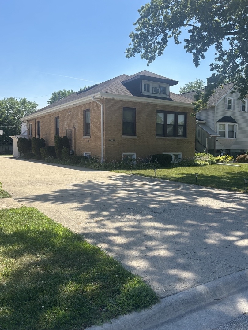 4825 W Jarlath Street Property Photo 1