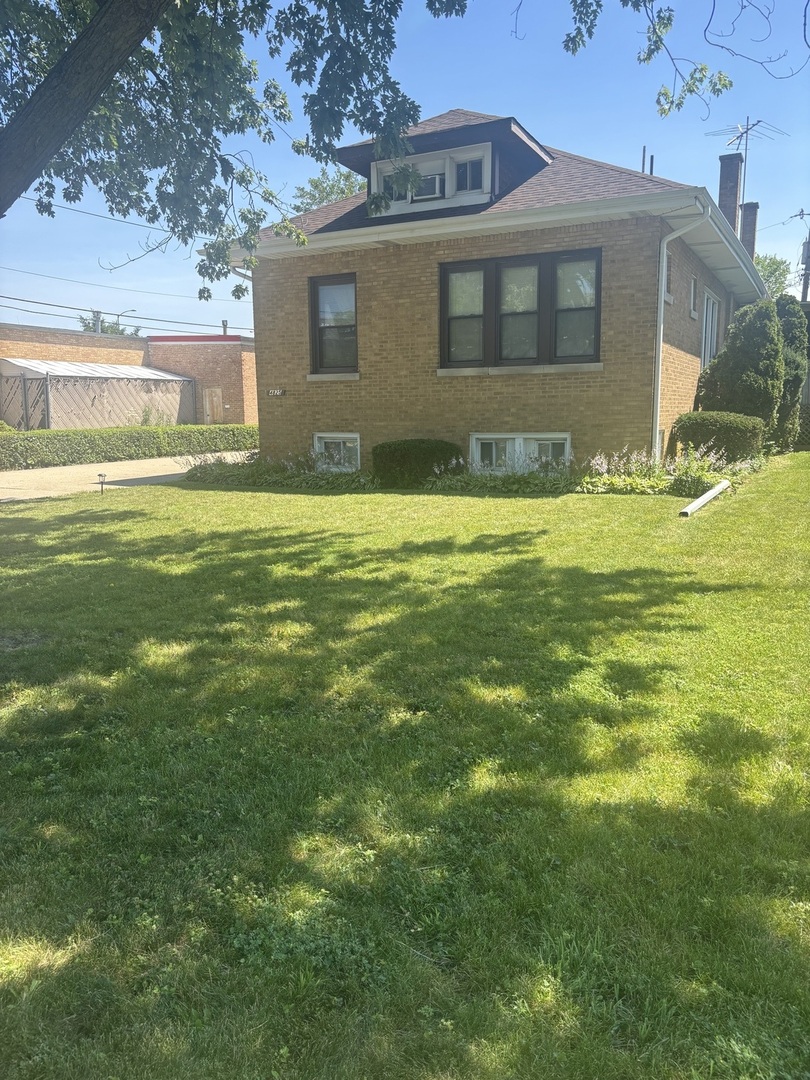 4825 W Jarlath Street Property Photo 2