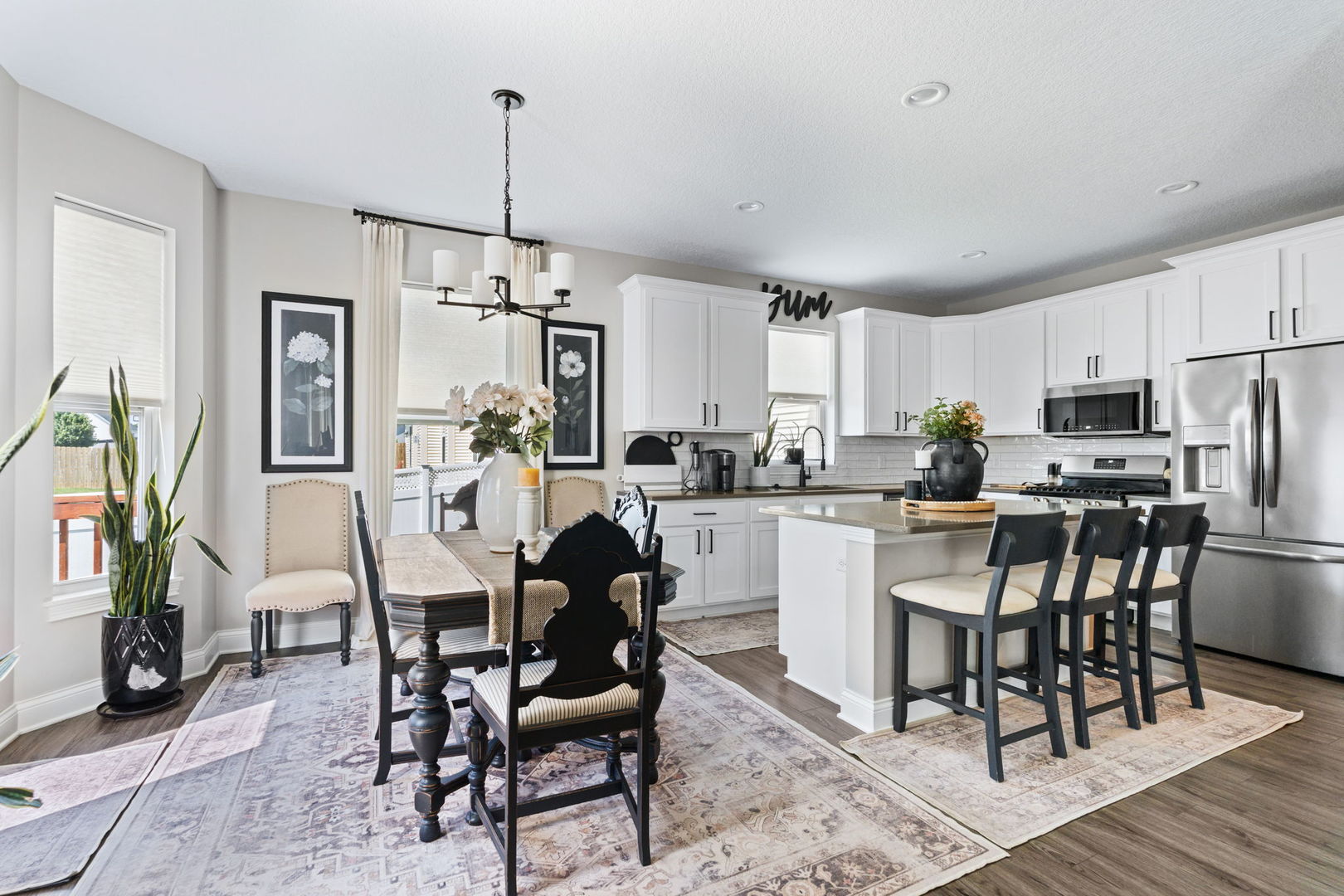 6836 Matthews Court Property Photo 10