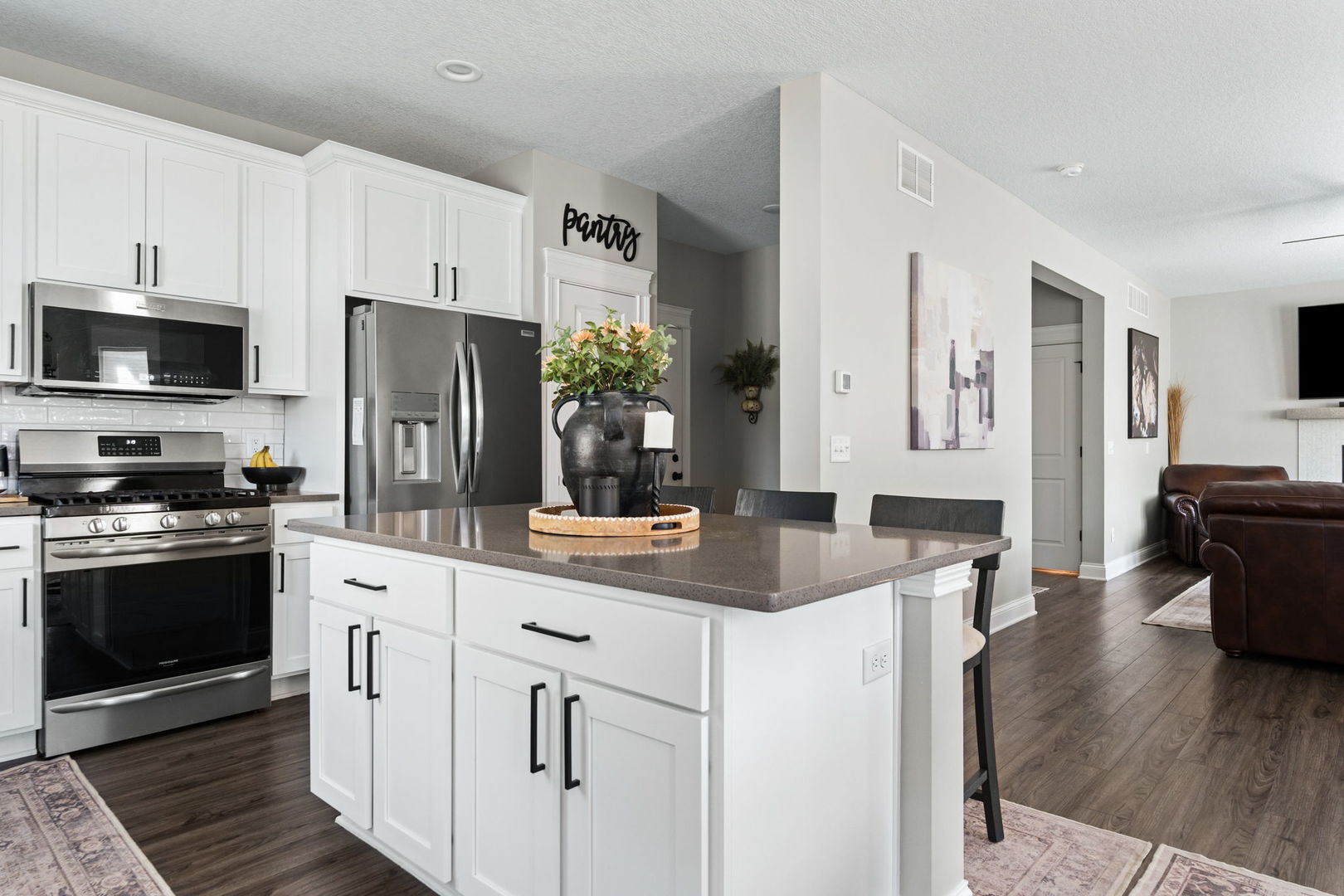 6836 Matthews Court Property Photo 11