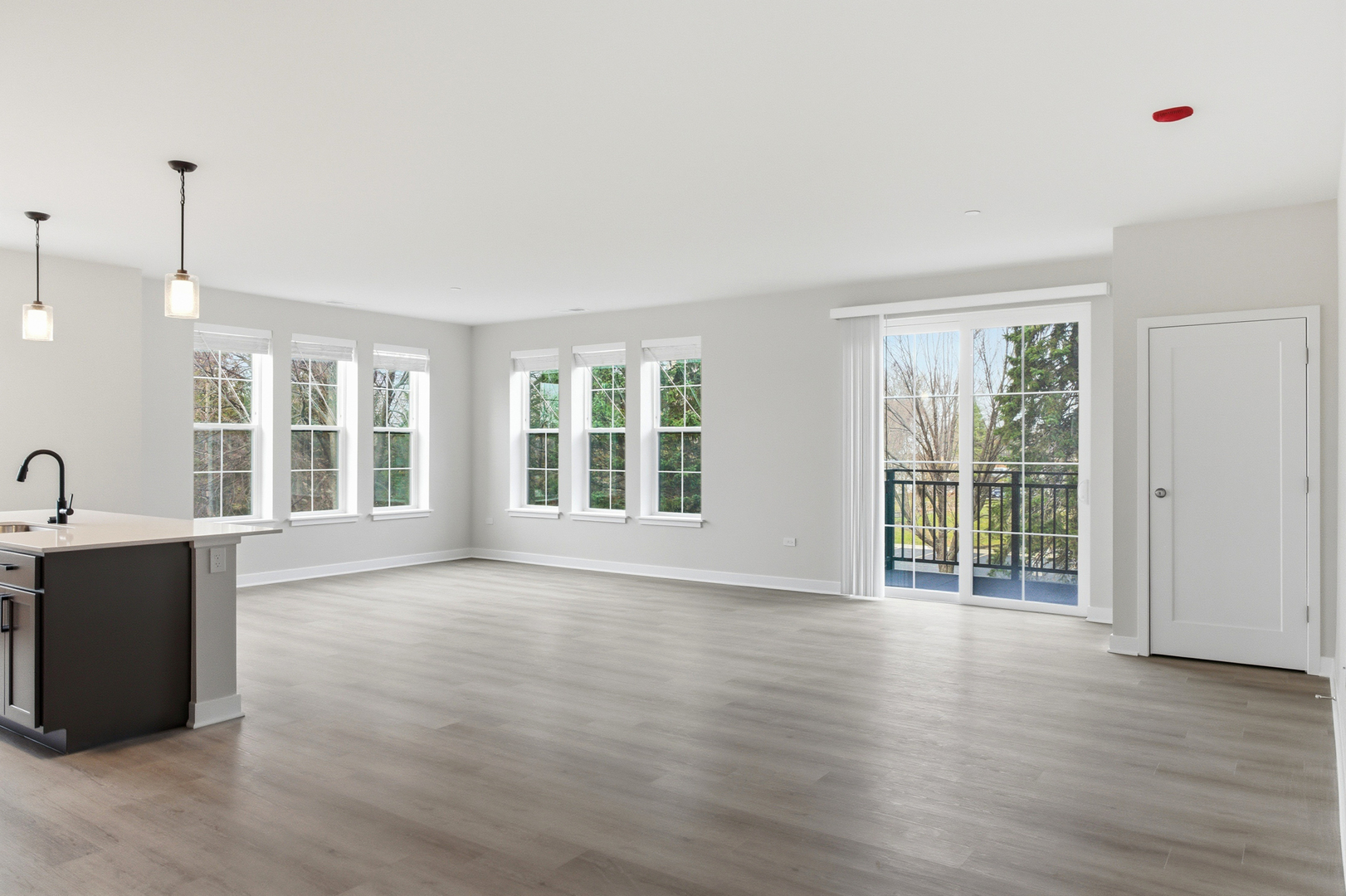 250 Mchenry Road B1 Property Photo 28
