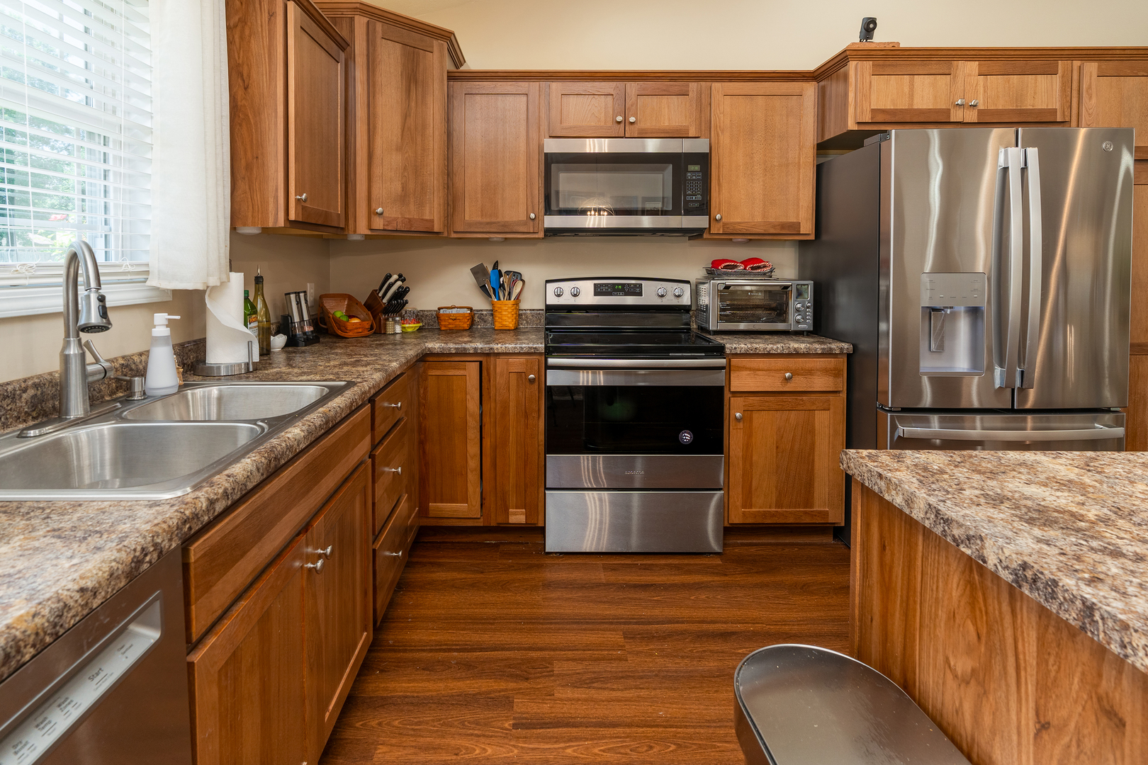 1404 Dew Drop Drive Property Photo 13