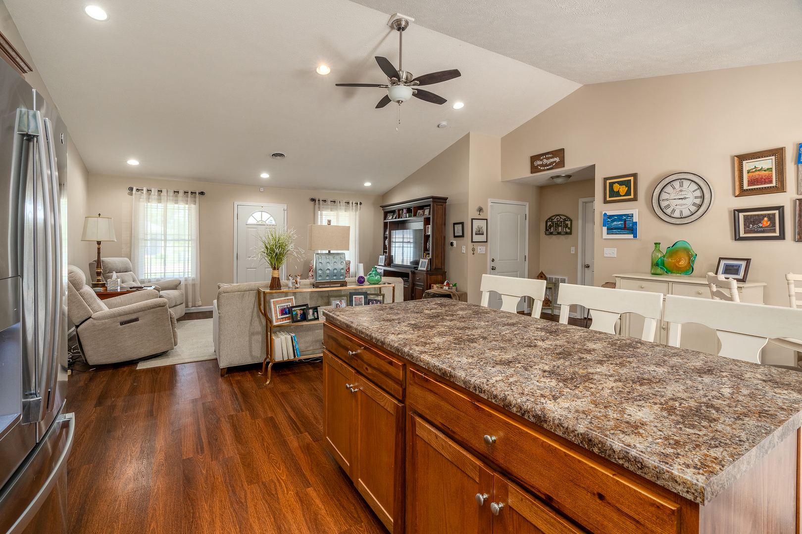 1404 Dew Drop Drive Property Photo 14