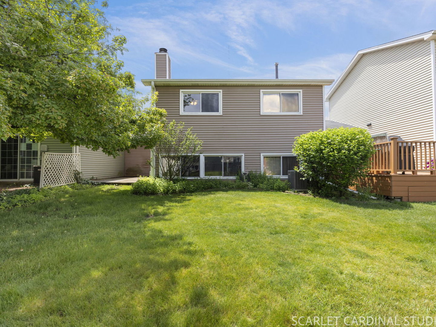 376 Thorncliffe Drive Property Photo 2