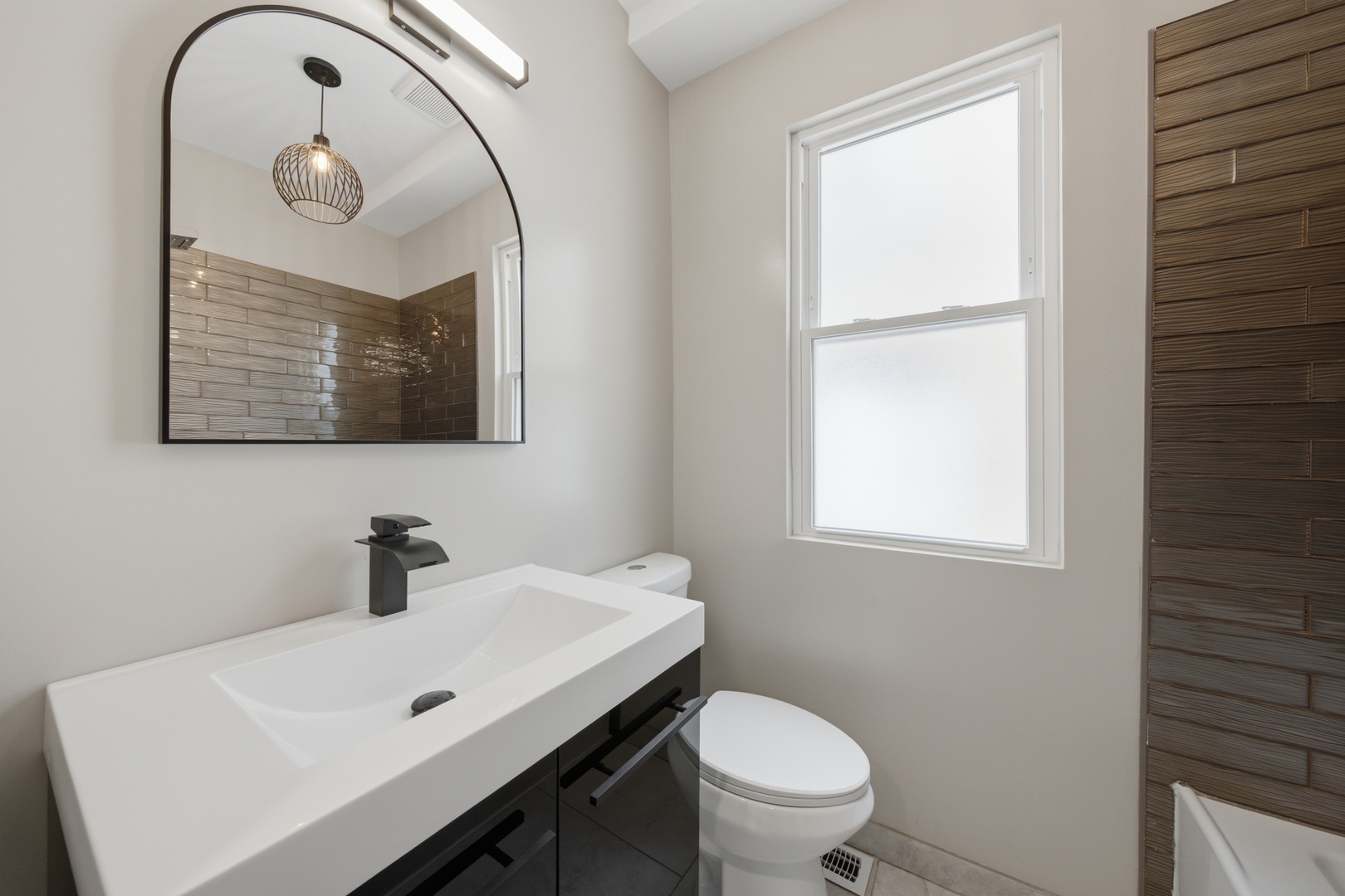 6828 S Champlain Avenue Property Photo 14