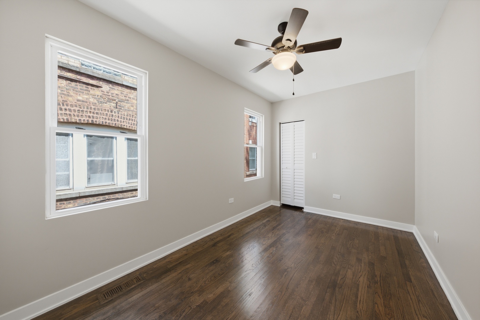 6828 S Champlain Avenue Property Photo 21