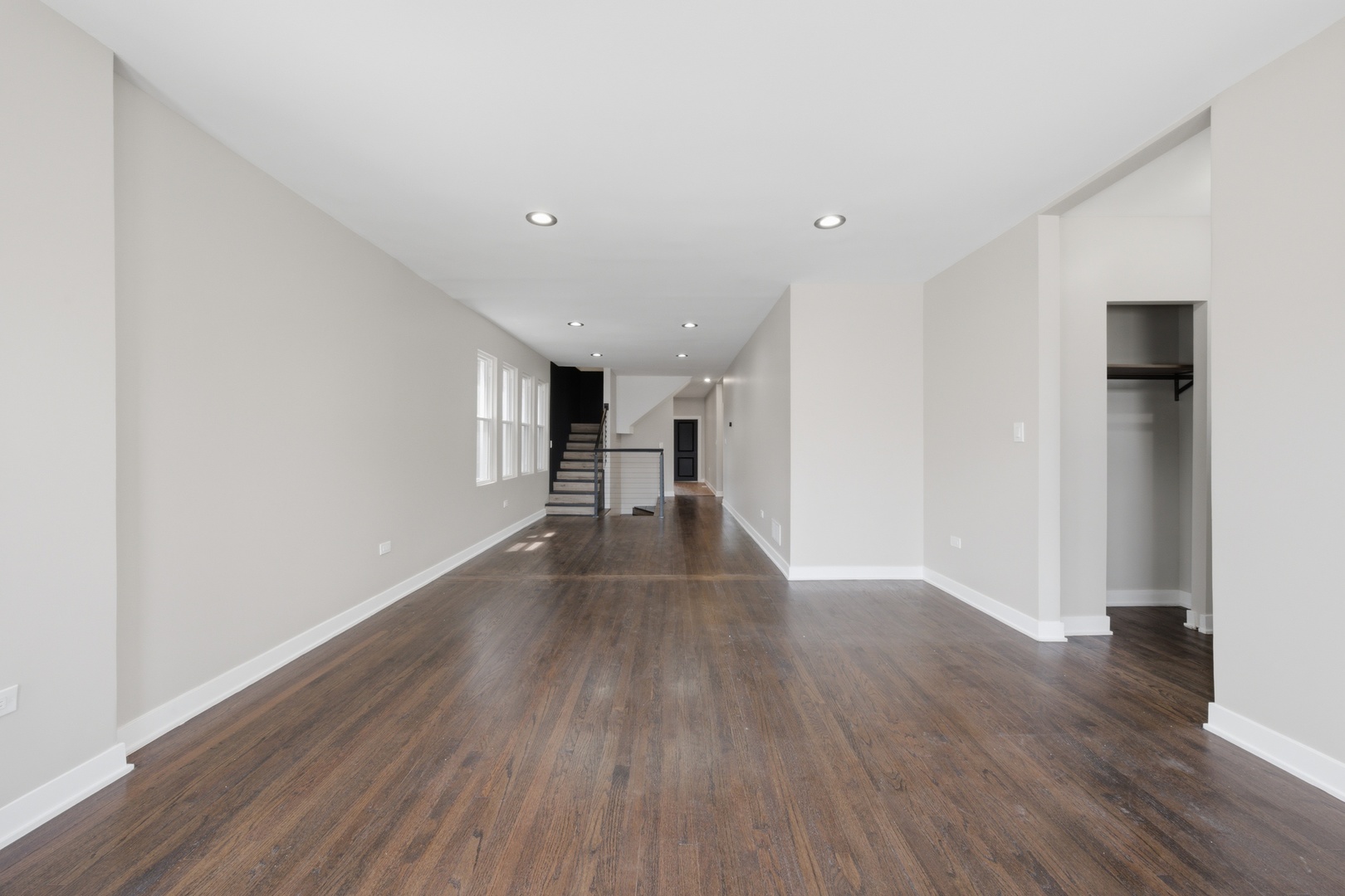 6828 S Champlain Avenue Property Photo 23
