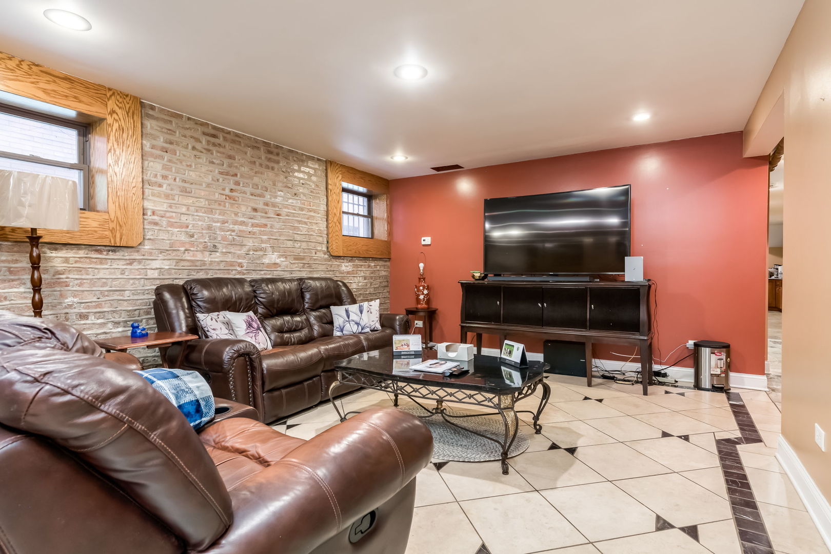 4942 S Ellis Avenue Property Photo 44