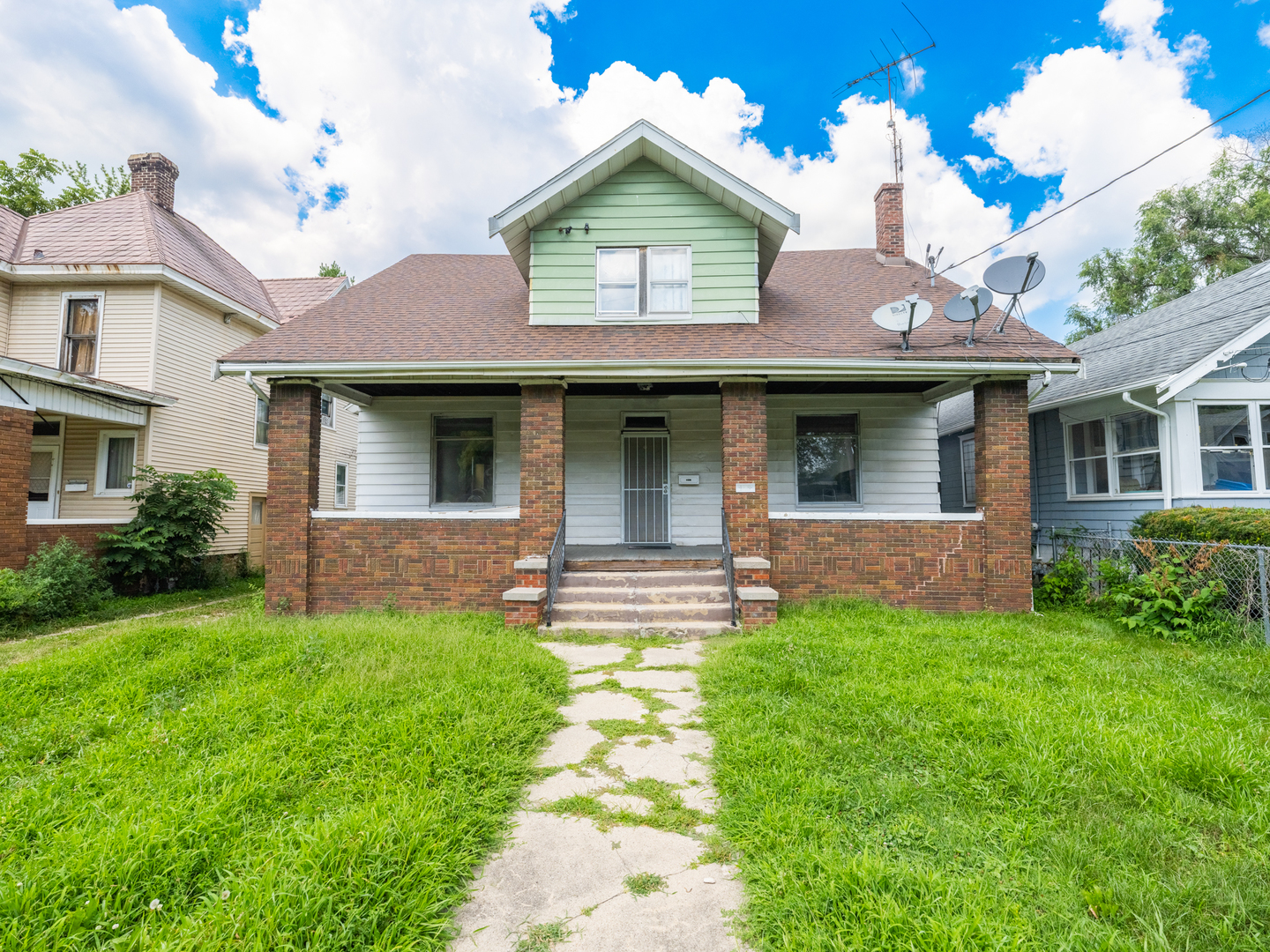 1019 W Mcclure Avenue Property Photo 1