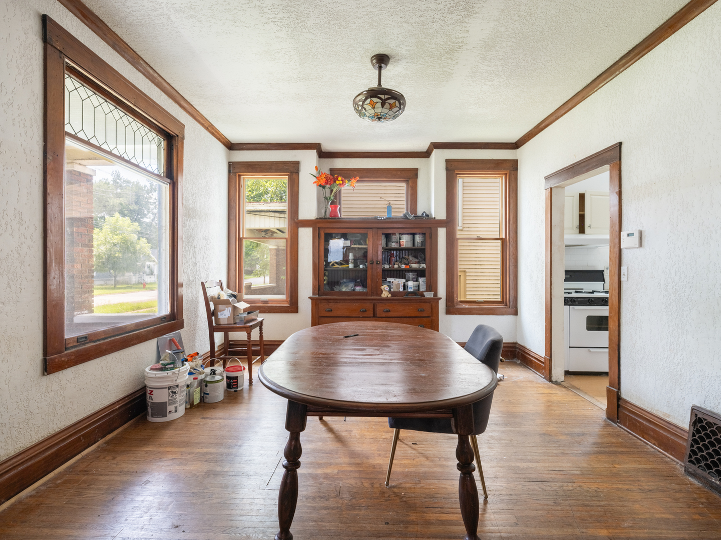 1019 W Mcclure Avenue Property Photo 3