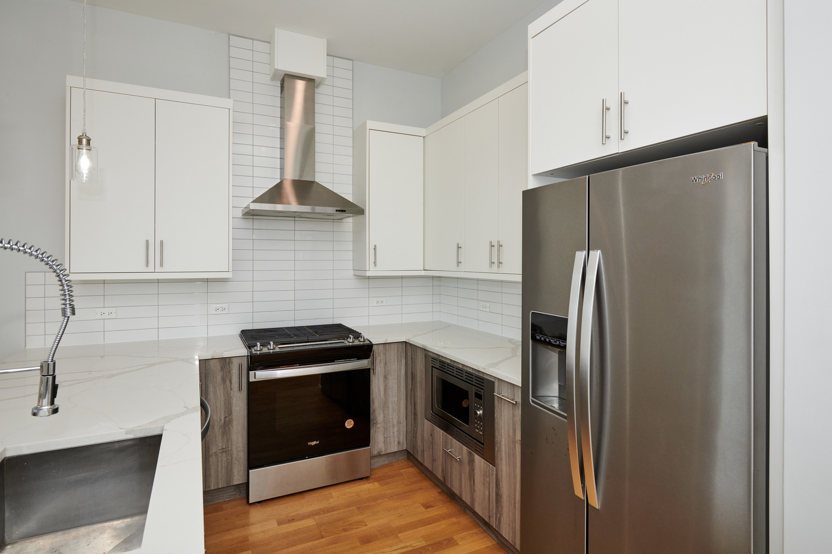 2139 W Madison Street 509 Property Photo 2