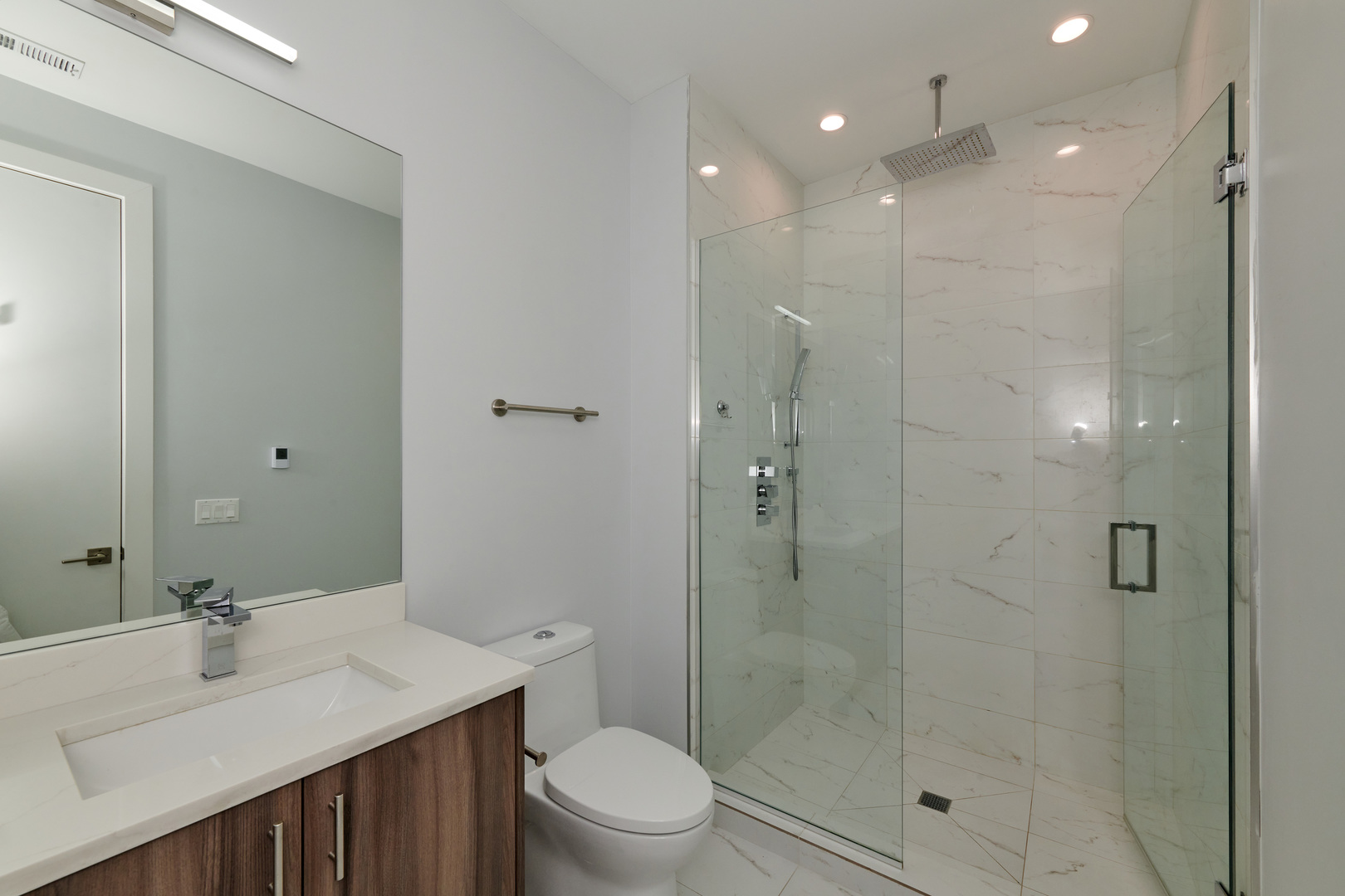 2139 W Madison Street 509 Property Photo 6